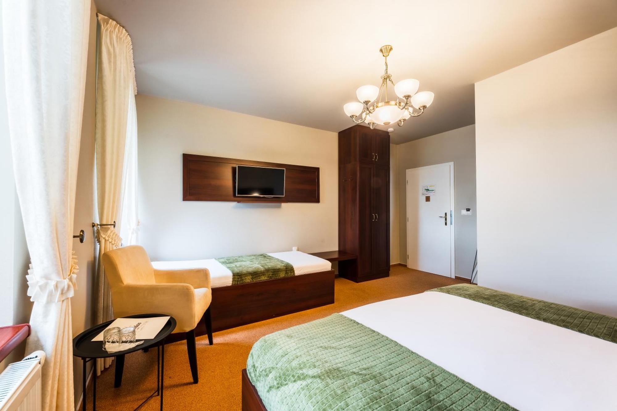 Hotel Plumlov Mostkovice Exteriör bild